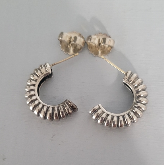 LAGOS Caviar Ribbed Sterling Silver Half Hoop Earrings - Picture 4 of 8